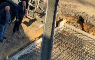 На будівельному майданчику тривають підготовчі роботи!